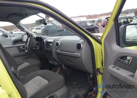 2006 Ford Expedition Xlt z USA, uszkodzony, nr VIN 1FMPU16576LA97227